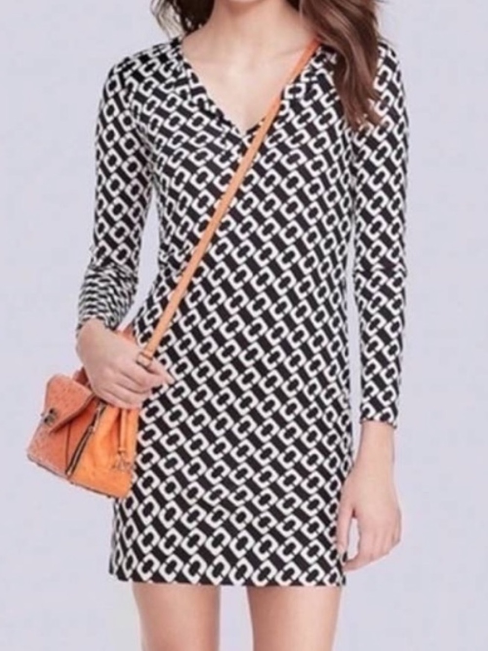 Diane von Furstenberg Dress Black & White 100% Silk Reina Long-Sleeve Chain-Link